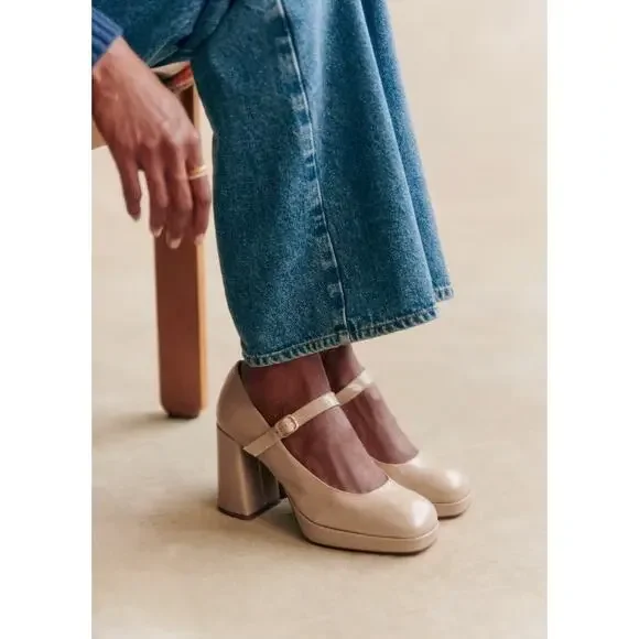 Sezane Beige Patent Leather Heels - Picture 2 of 12